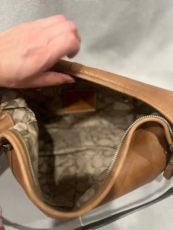 Coach tan leather soho bag - Picture 2 of 4